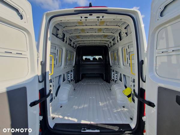 Volkswagen Crafter - 8