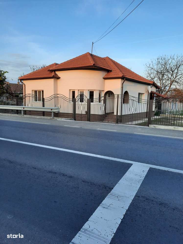 De vanzare casa in Batiz,cu teren generos-0