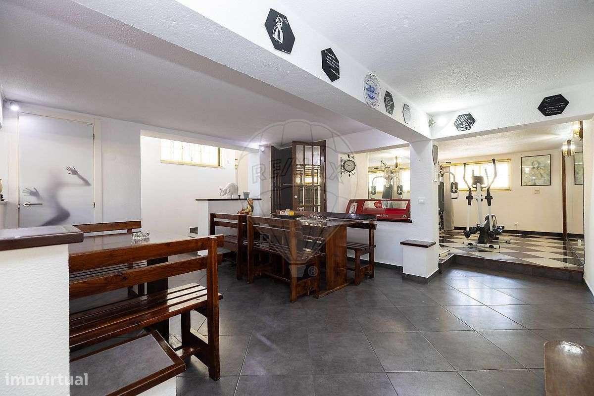 Moradia T4 para venda-30