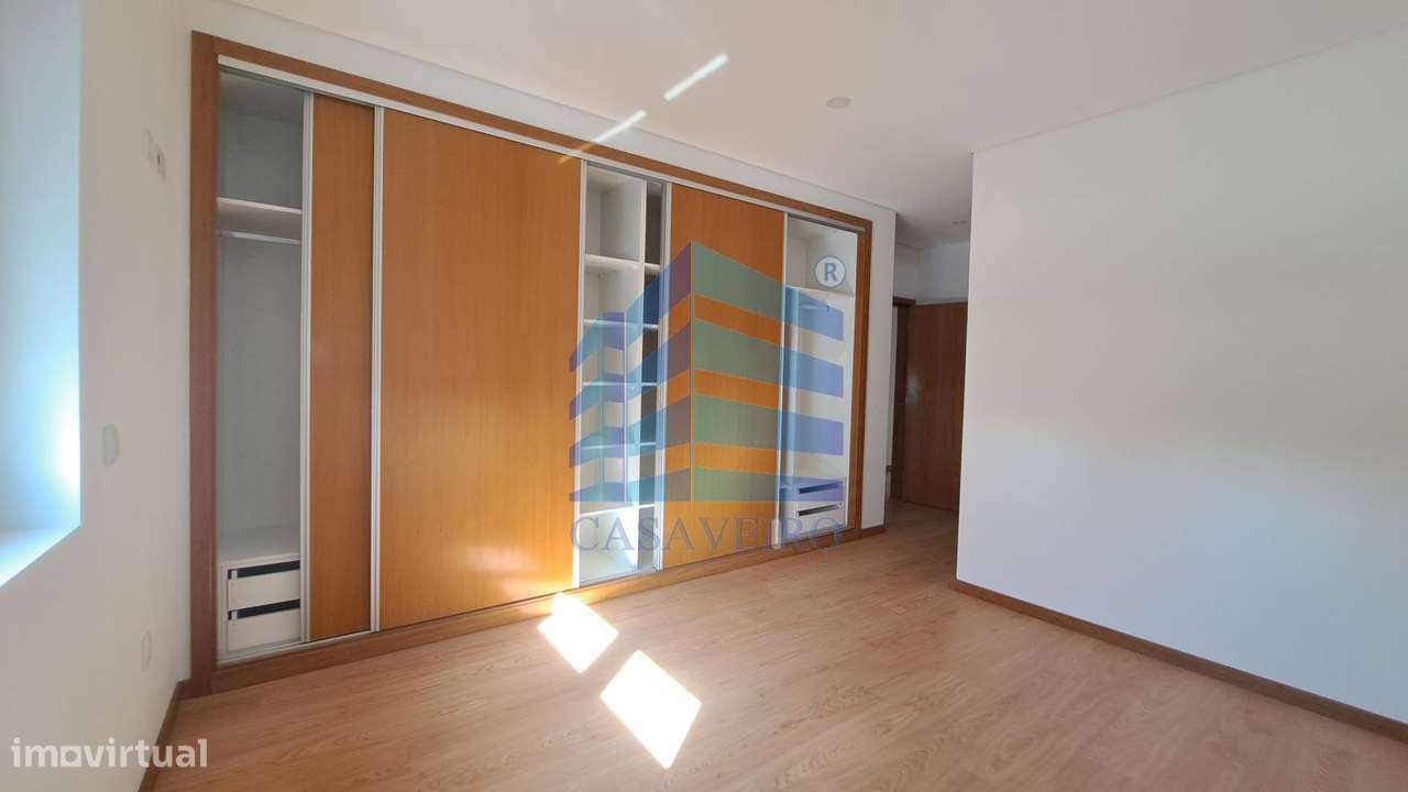 Moradia T3 Geminada  com garagem-8