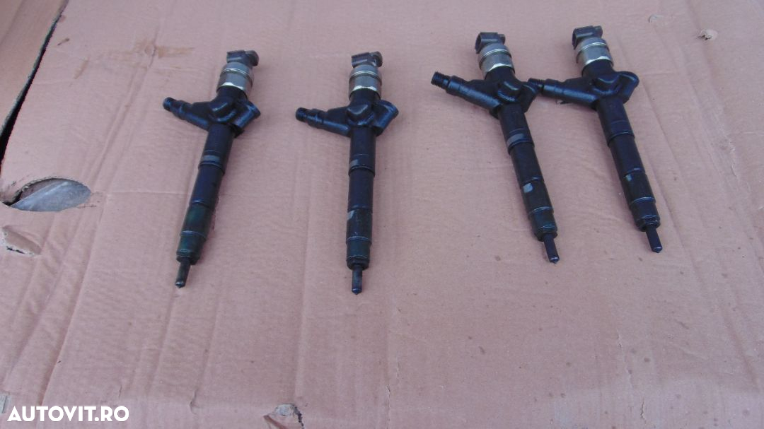 Injectoare Nissan Navara 2.5dci injector Nissan Pathfinder dezmembrez - 2