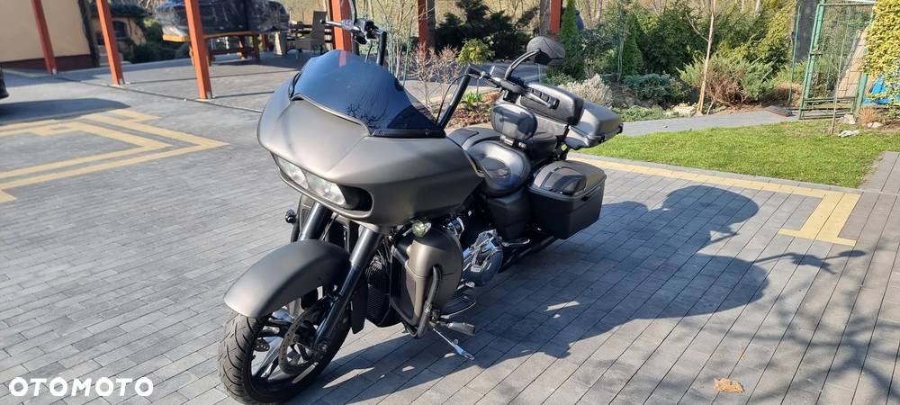 Harley-Davidson Touring Road Glide - 13