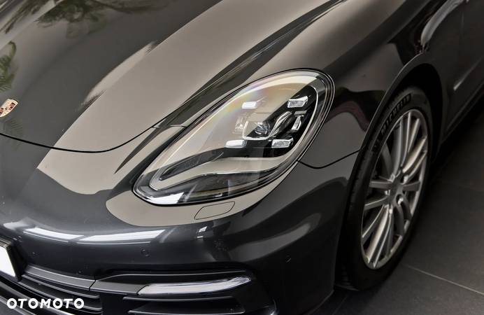 Porsche Panamera 4S Sport Turismo - 28