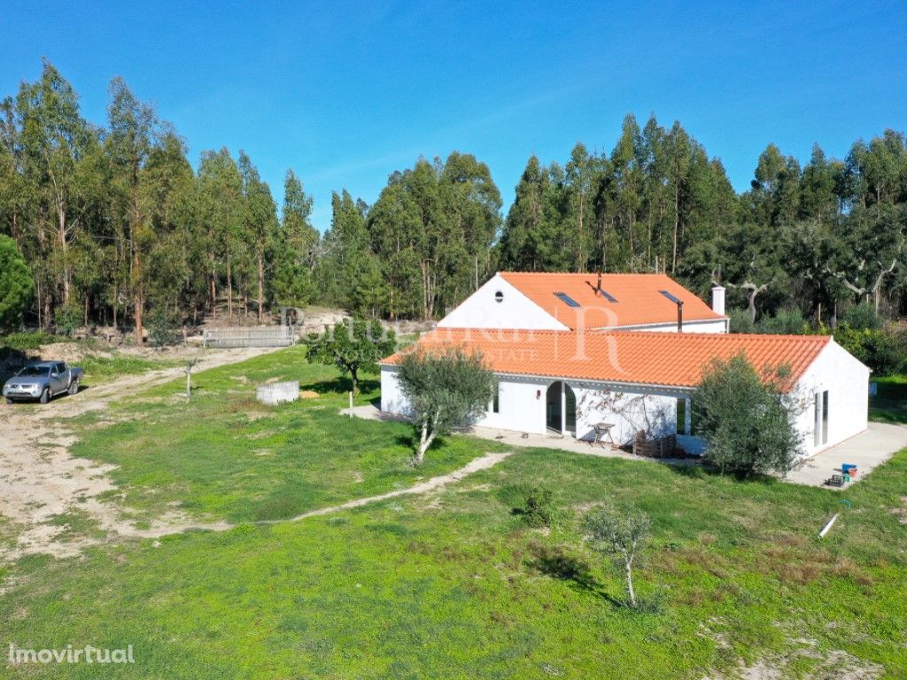 Quinta com 10 hectares muito arborizada, a 1 hora de Lisboa