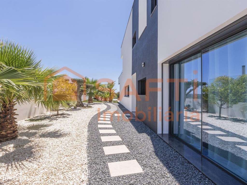 Moradia à venda em Pêra-24