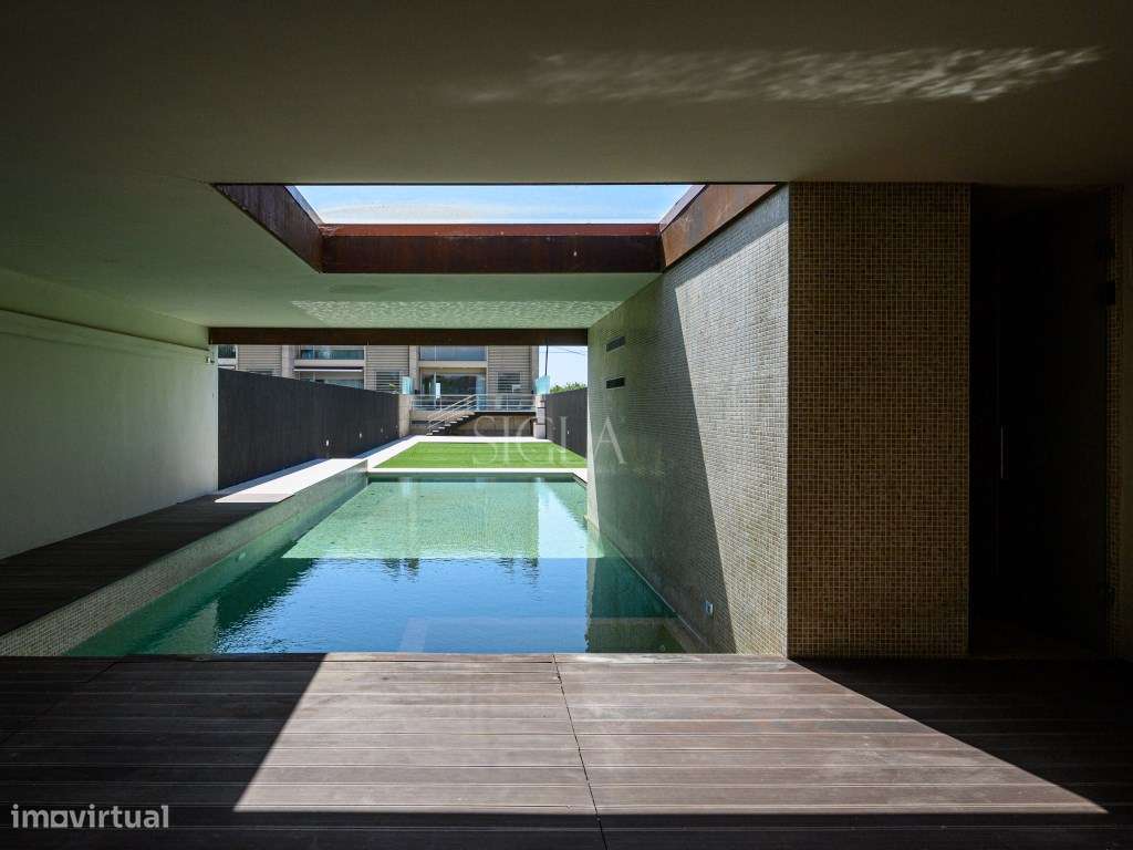 Moradia com Piscina em 1ª linha de Praia - Grande imagem: 2/52