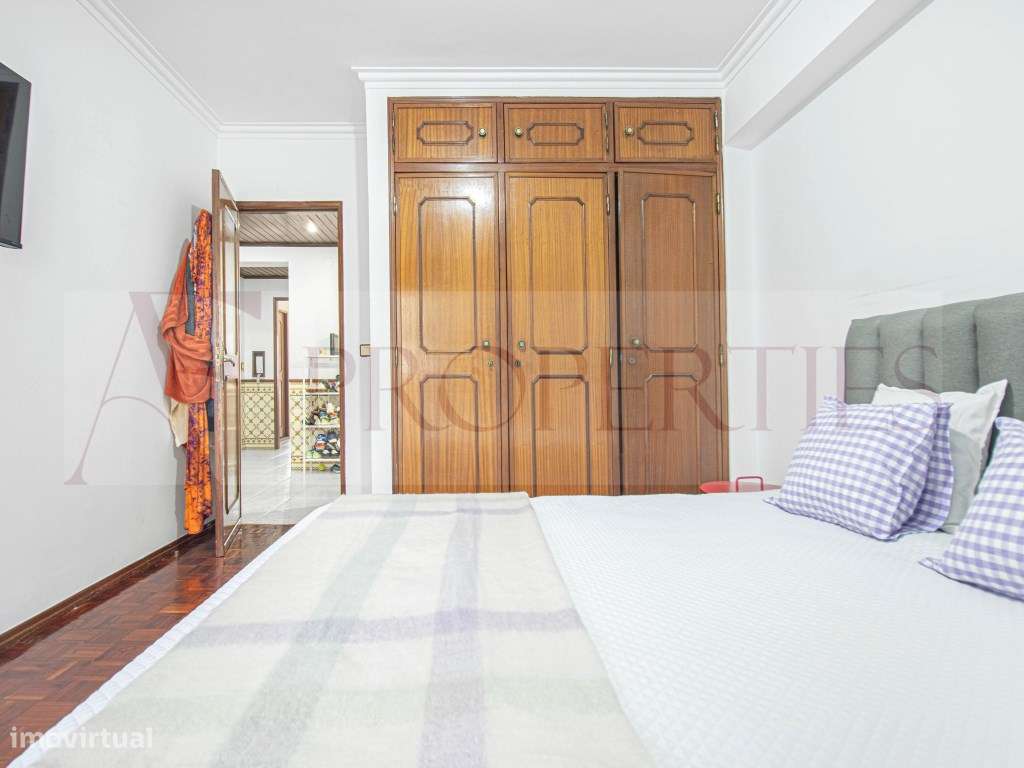 Apartamento T2 com elevador (5 min a pé da estação de comboios)-8