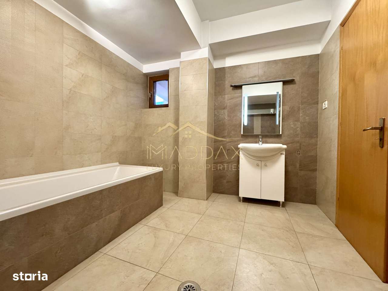 Vila cu 13 camere *460mpu* + garaj // Dorobanți-15