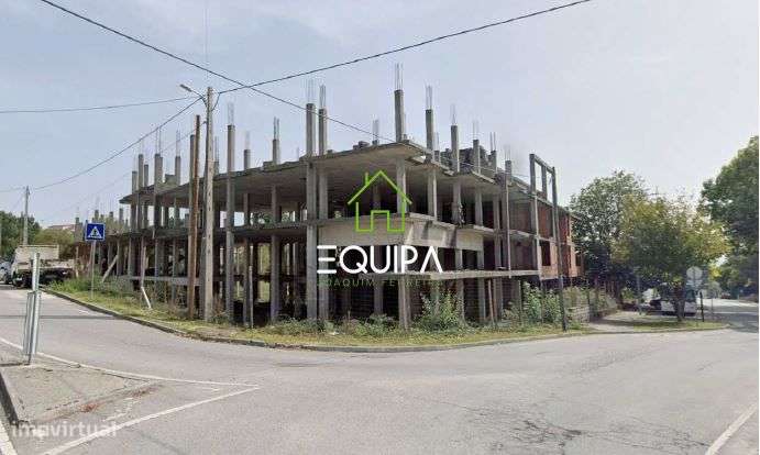 Prédio em Construção em Vila Nova de Paiva - Viseu - Em Frente a EB-10