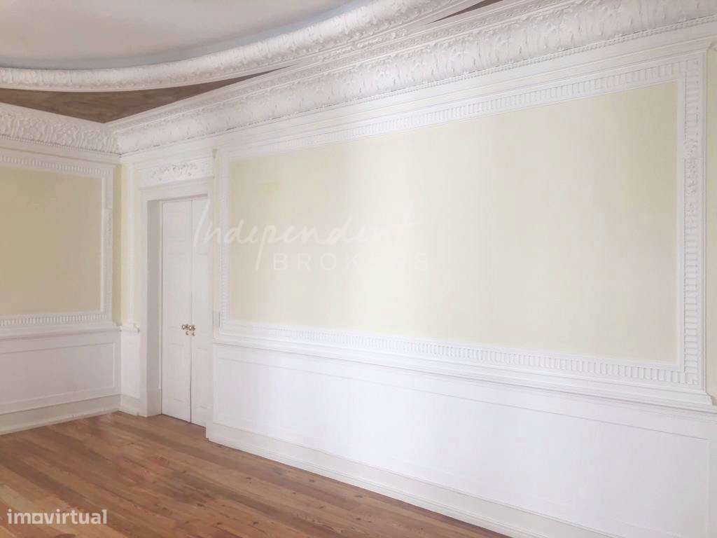 EXCELENTE T3+1 NO CORAÇÃO DO CHIADO - LISBOA - Grande imagem: 2/15