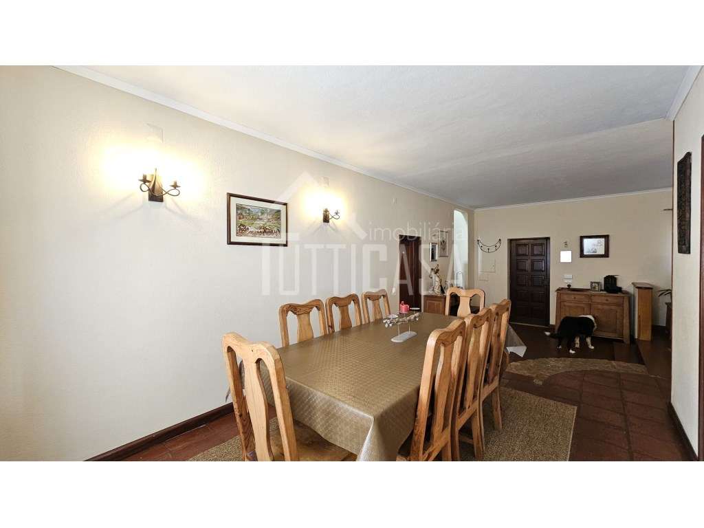 Moradia T3+1 na Venda do Pinheiro-36