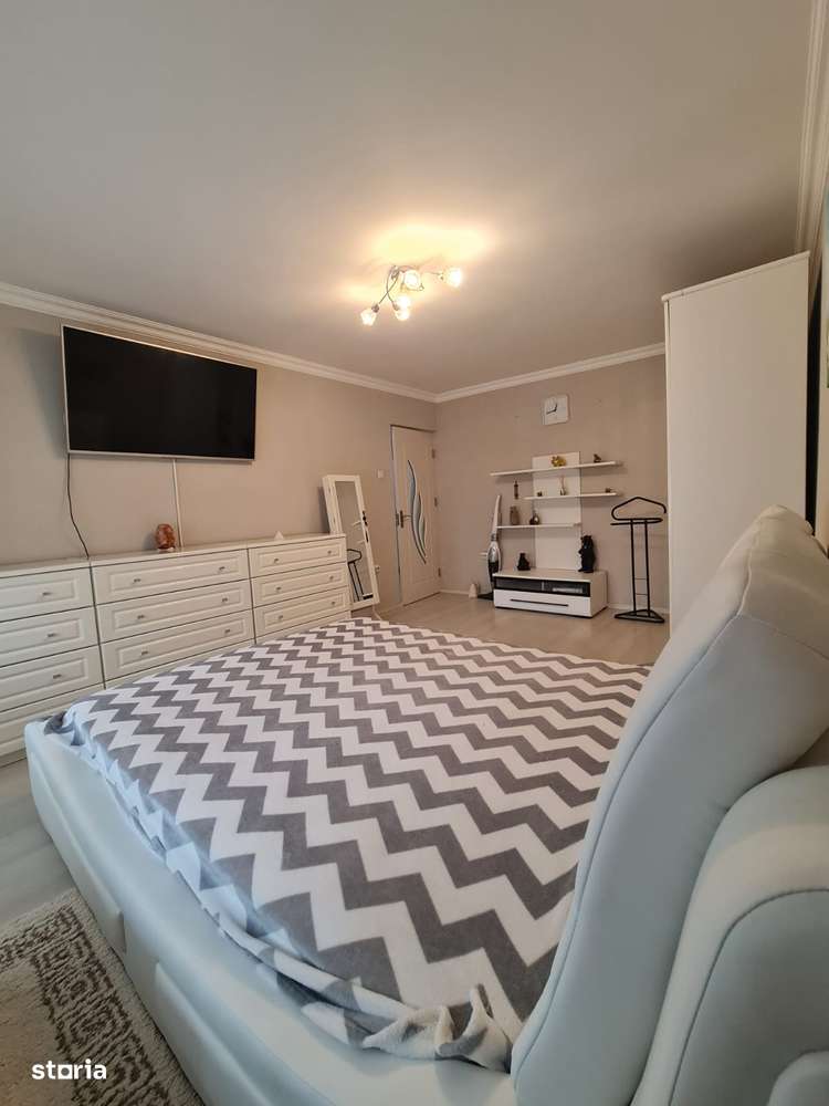 Vanzare apartament 3 camere dec in Galati, Sid-Vest, parter cu gradina-0