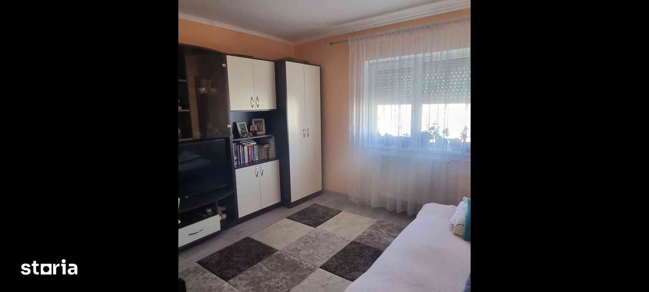 PB ,52 mp, et 3/4, Piață Rogerius, mobilat-3