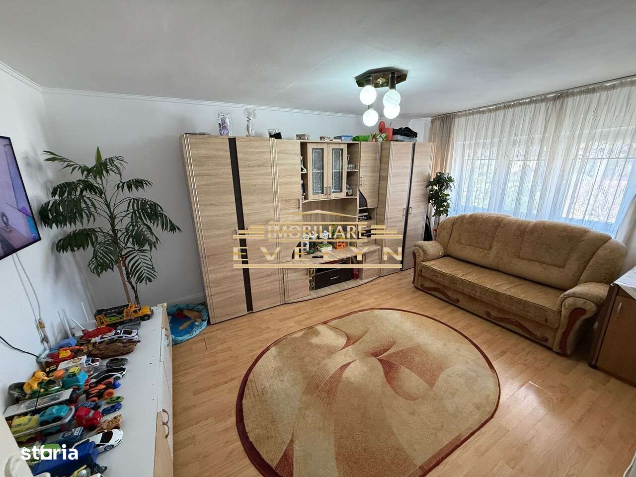 Vânzare Apartament 4 Camere - Decomandat - 78 mp - Str. Împărat - Imagine principală: 1/8