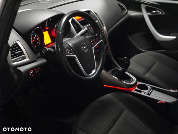 Opel Astra 1.4 Turbo Sport - 25