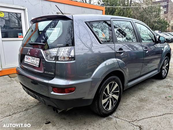 Mitsubishi Outlander 2.2 DI-D Intense + - 7