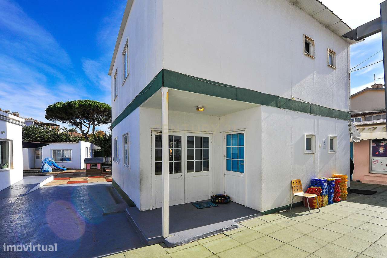 Imóvel com negócio (colégio)– Centro da Parede, Cascais-20