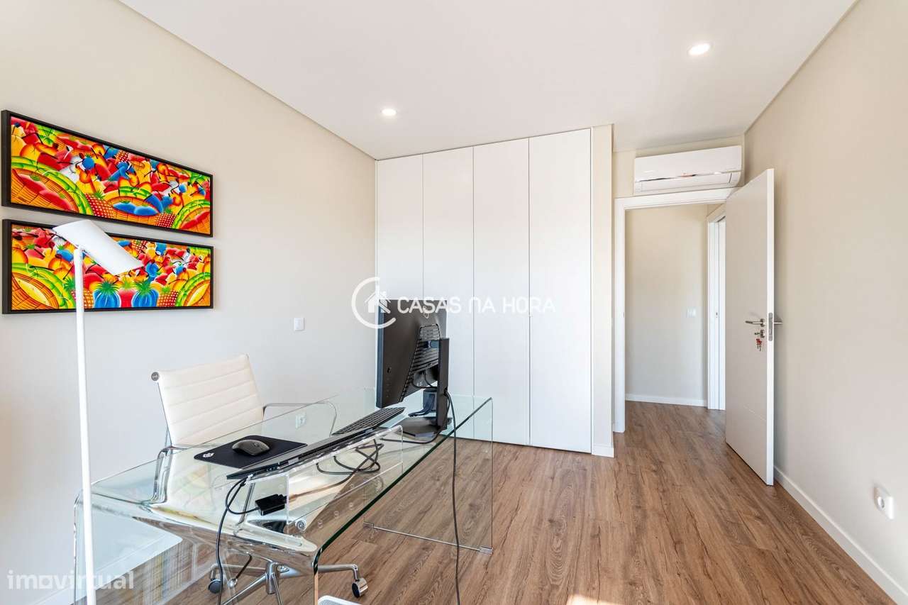T3 NOVO NA ATALAIA - MONTIJO | MOBILADO, 2 AMPLAS VARANDAS E GARAGE...-14