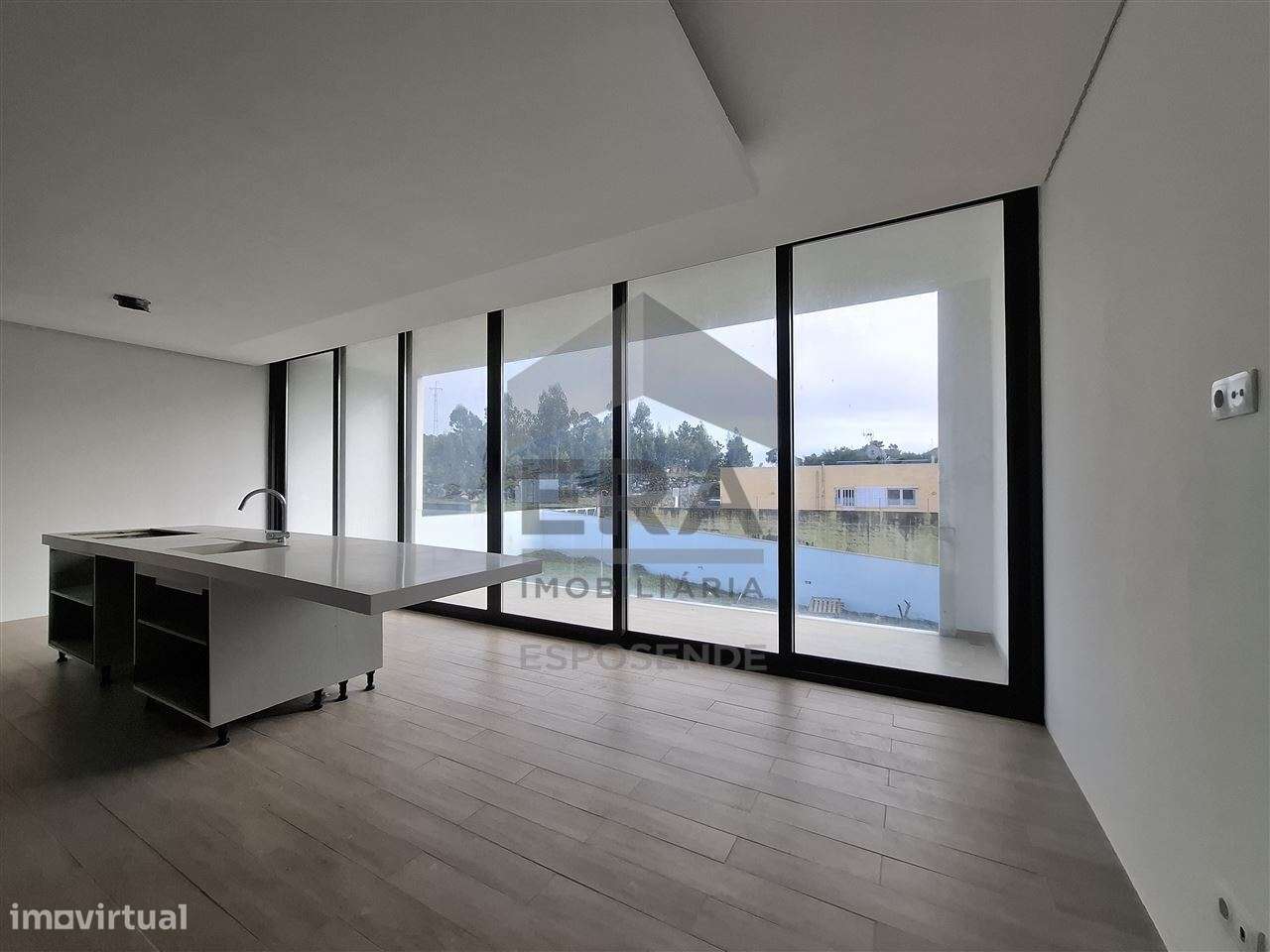 Moradia isolada nas Marinhas - Grande imagem: 5/32