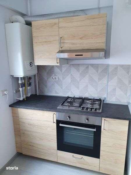 Inchiriere garsoniera complet mobilata + loc de parcare - Imagine principală: 4/8