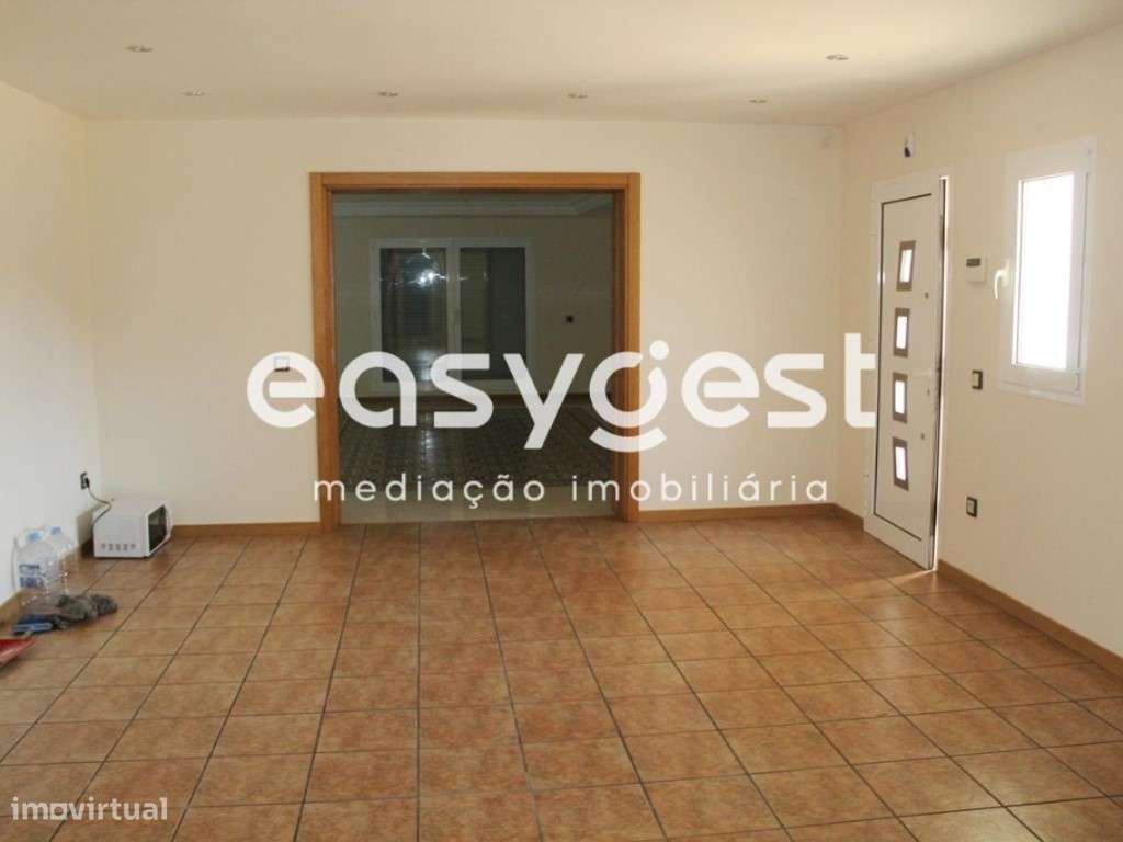 Moradia T7, Nova, Isolada, localizada na Bidoeira de Cimal-Leiria - Grande imagem: 3/33
