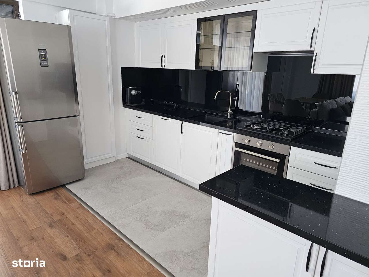 3 Camere / Iancu Nicolae / 1 Min British School - Imagine principală: 4/16