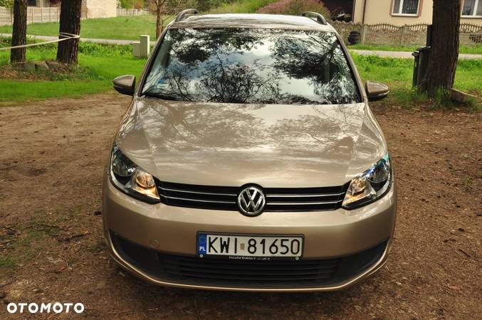 Volkswagen Touran 1.6 TDI DPF BlueMot Comfortline - 4