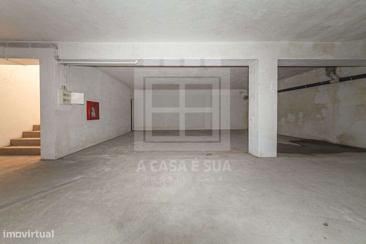 Loja comercial com 689 m2 em São João da Madeira - Grande imagem: 5/13