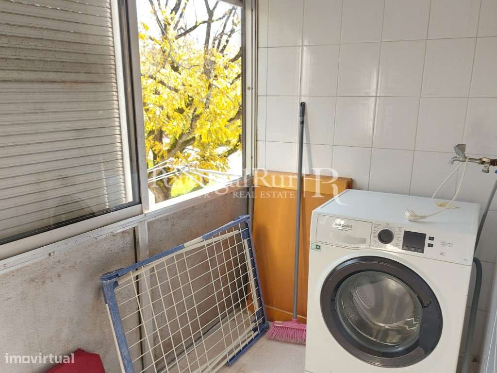 Apartamento T3 projecto Fernando Távora em Ramalde-13