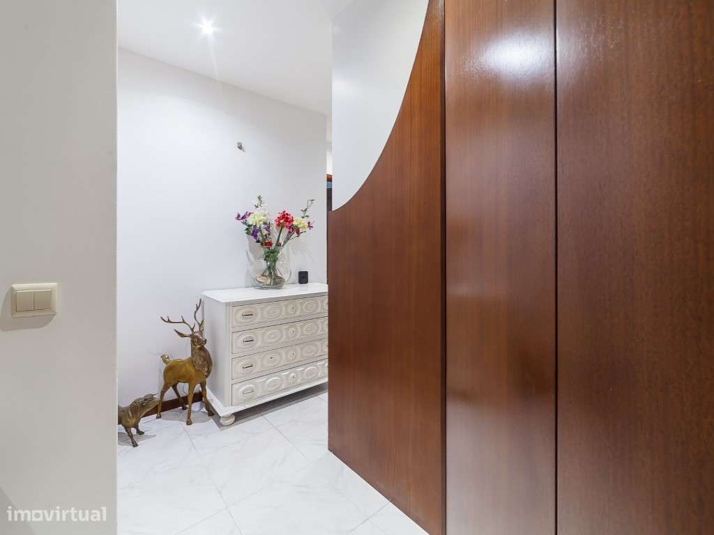 T3 com 161 m² no Coração de Arcozelo | Garagem para 2 Carros | Exce...-13
