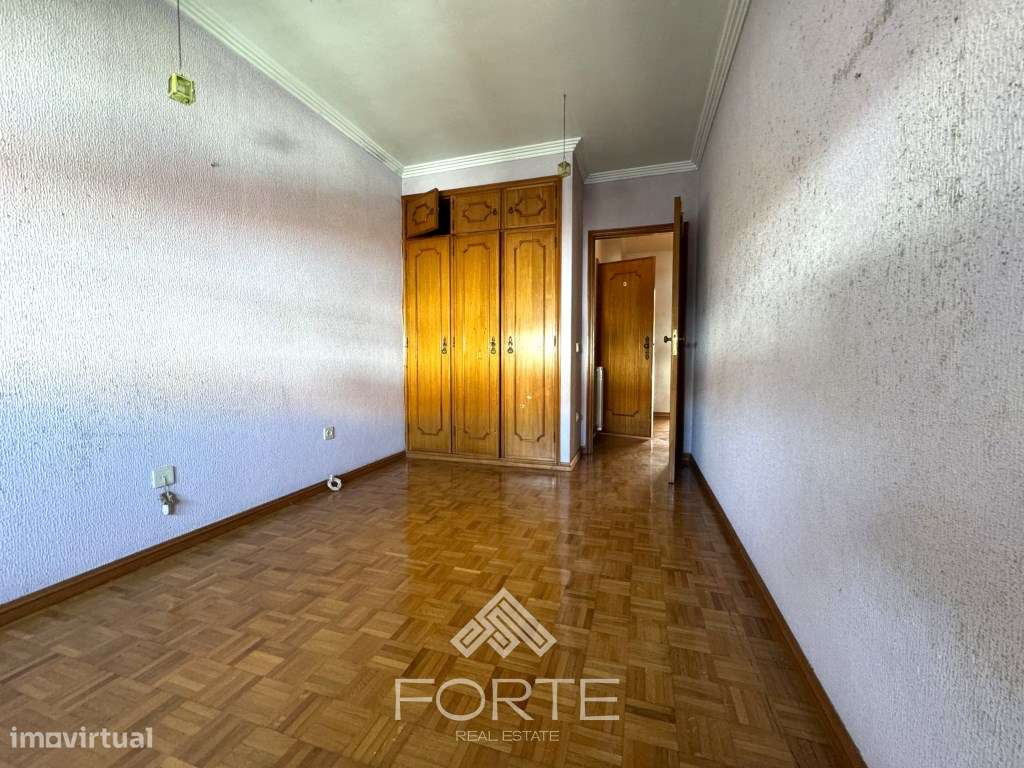 Moradia em banda T3 em São João da Madeira-14