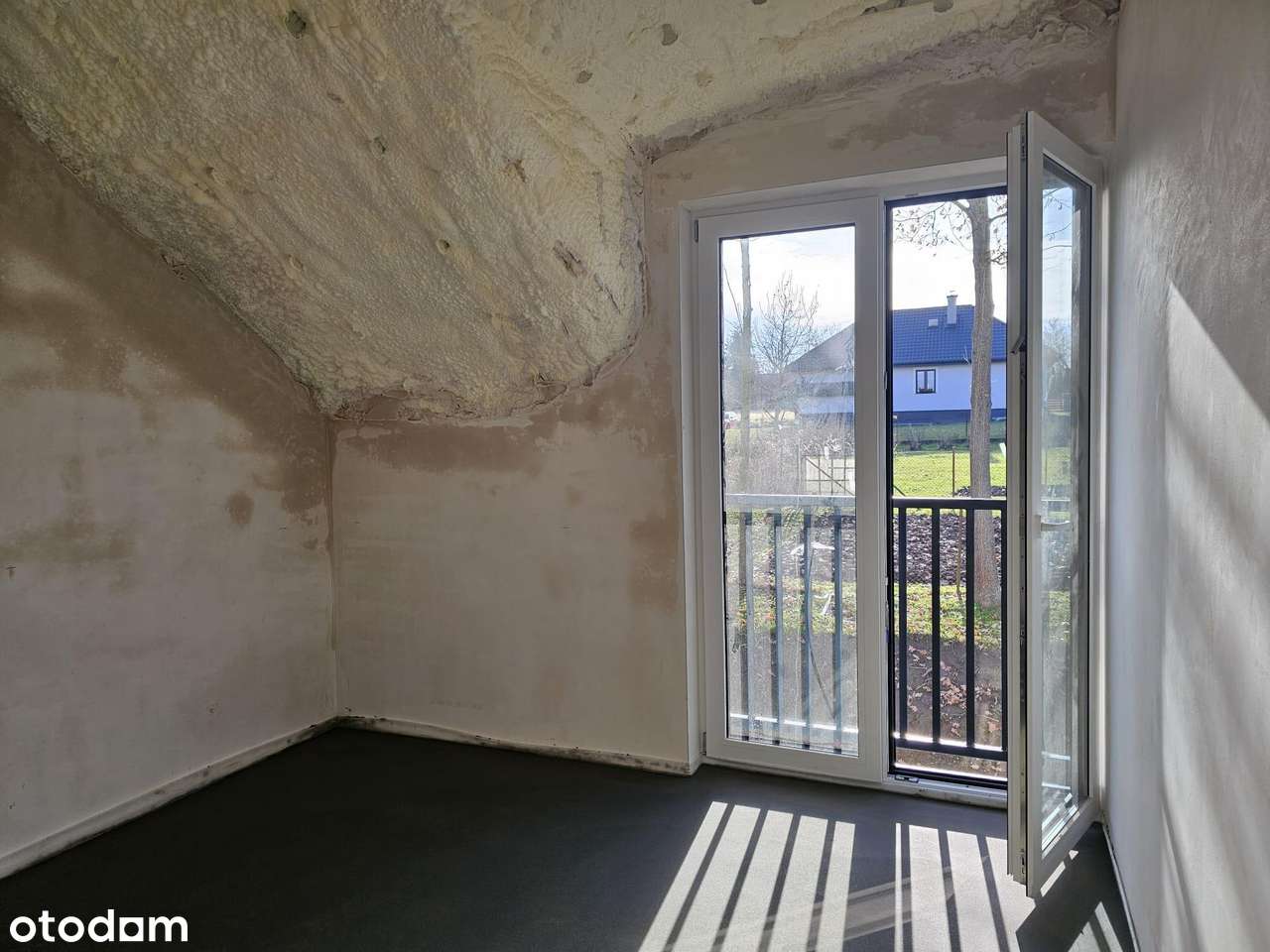 Przestronny dom ogródek 4 sypialnie garaż-7