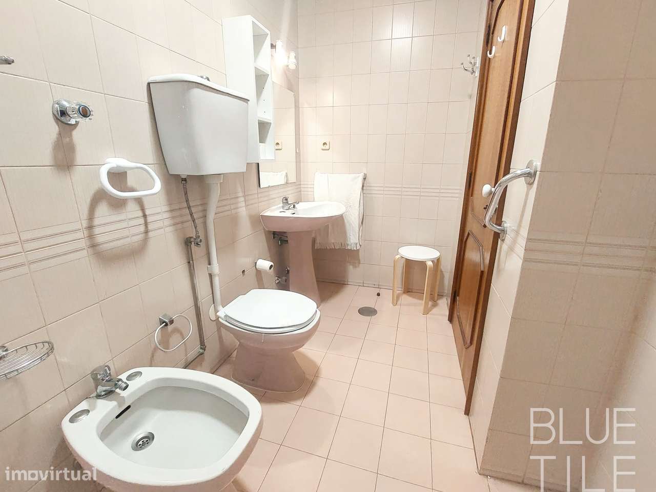 Apartamento T4 em Serpa Pinto-32