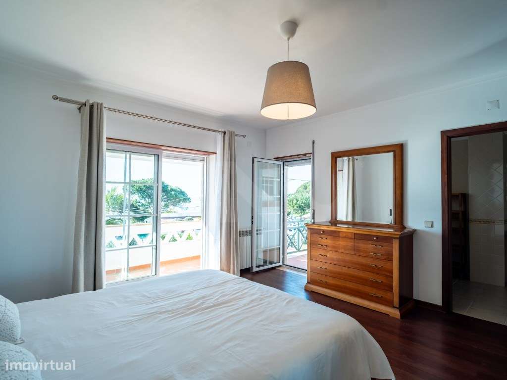 Moradia T3 com Garagem, Piscina e Vista Deslumbrante sobre a Lagoa ...-9