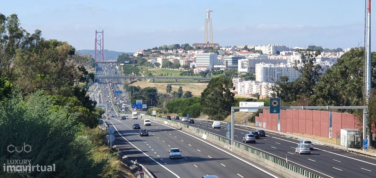 Excelente e exclusivo, Terreno junto da Auto estrada - A2 em ALMADA pa