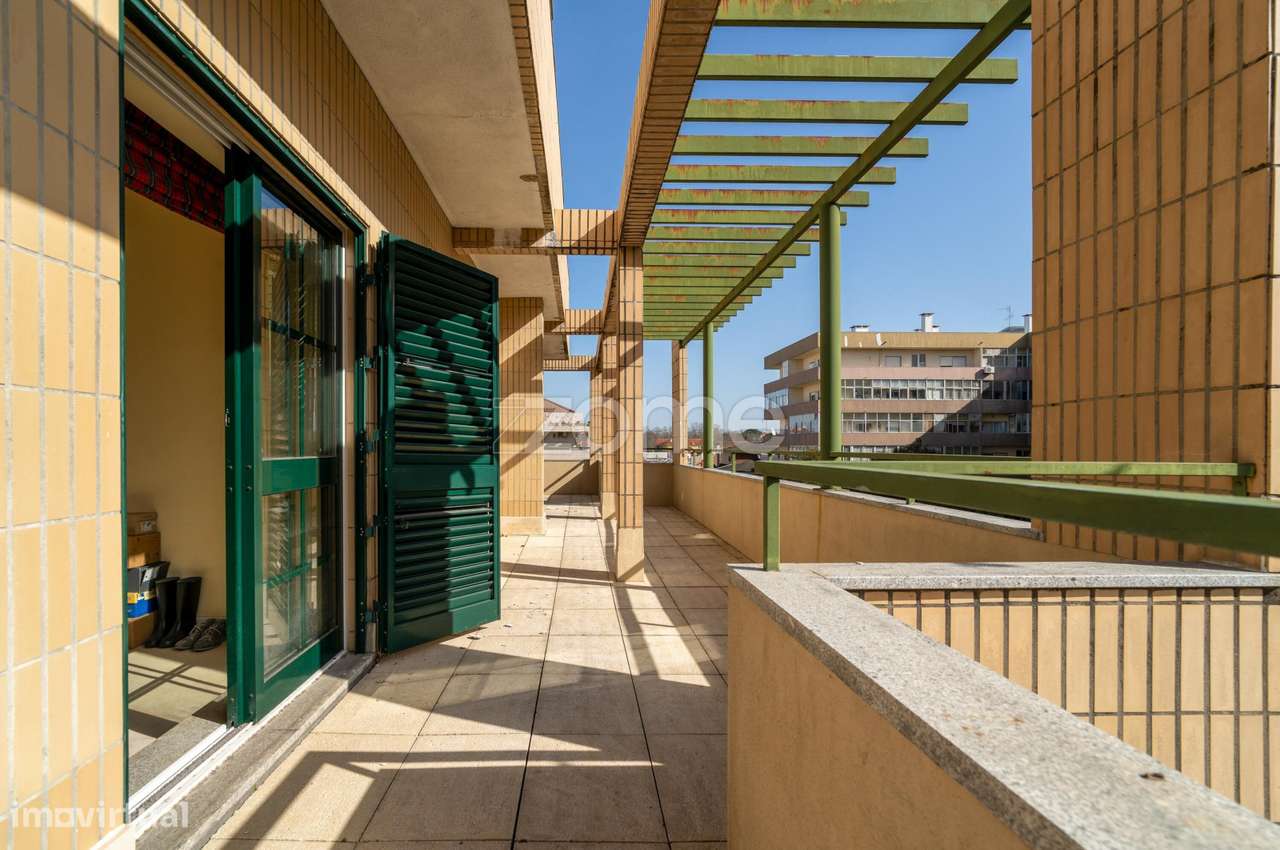 Apartamento T5 Praça de Goa + Terraço com Vista 360º + 2 Garagens - Grande imagem: 2/35