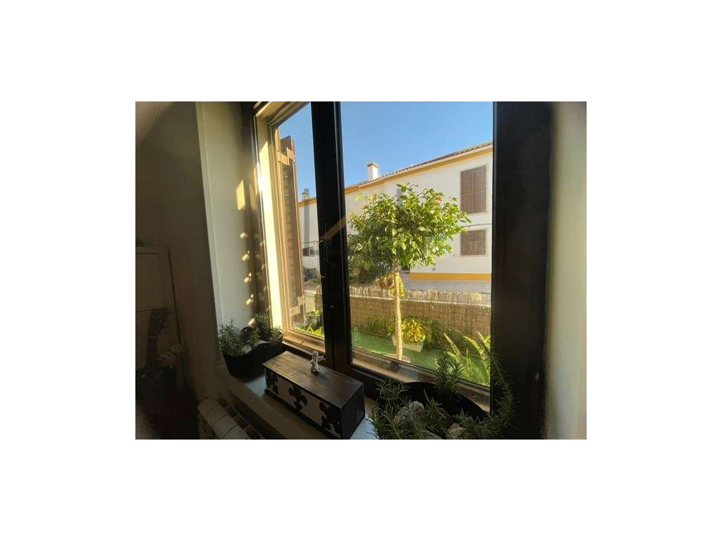 Moradia T3+1 em Vila Nogueira de Azeitão-8