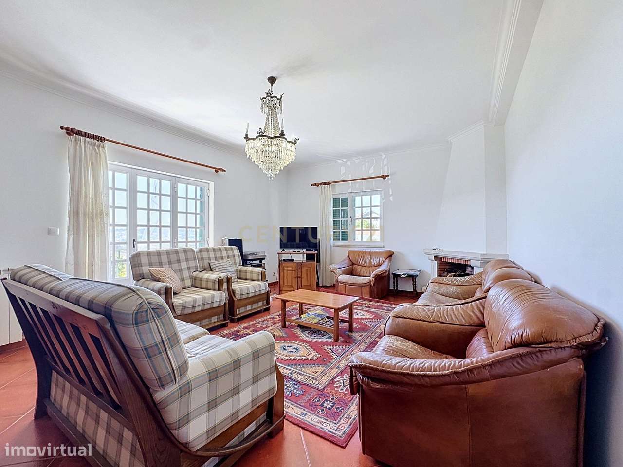 Moradia Térrea com Vista Panorâmica e 4.500 m² de Terreno | Vila Cova,-22