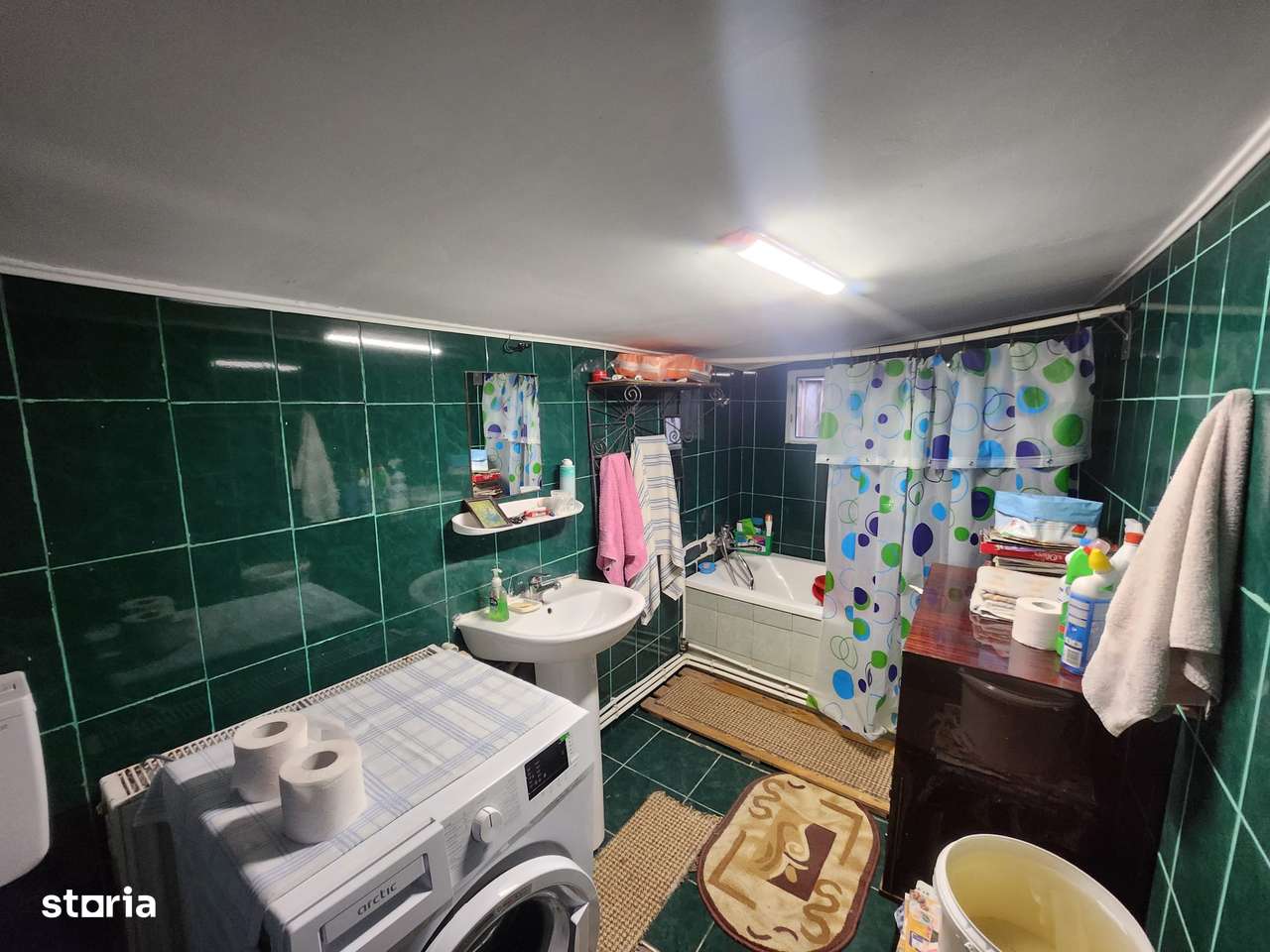 Casa cu 3 camere  in Serbanesti-11