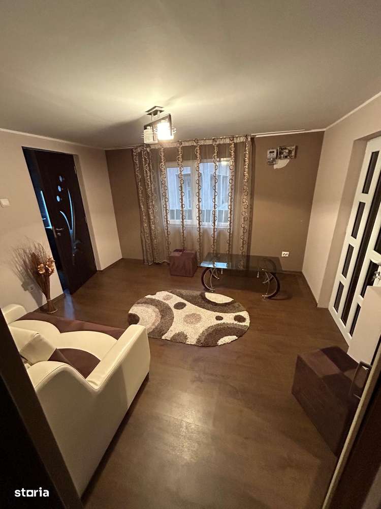 Casă de vânzare lângă Școala gimnazială Sascut-Sat - Imagine principală: 2/12