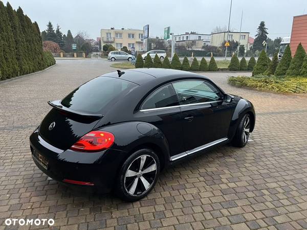 Volkswagen New Beetle - 10