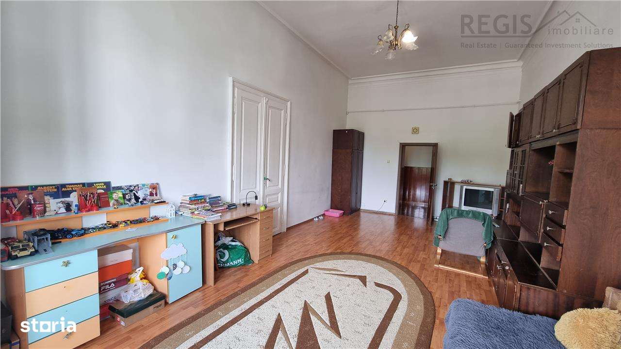 Apartament  clasic de doua camere zona Centrul Istoric - Imagine principală: 3/12