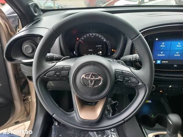 Toyota Aygo X 1.0l CVT Colour Edition - 11