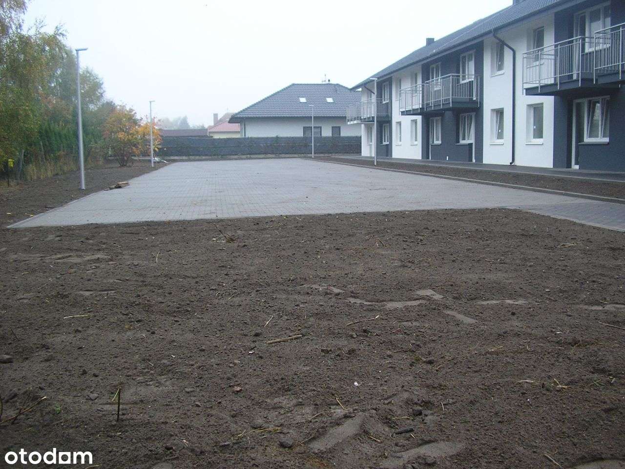 Nowe wyposażone mieszkanie do pierwszego zamieszkania ogrodzony teren-17