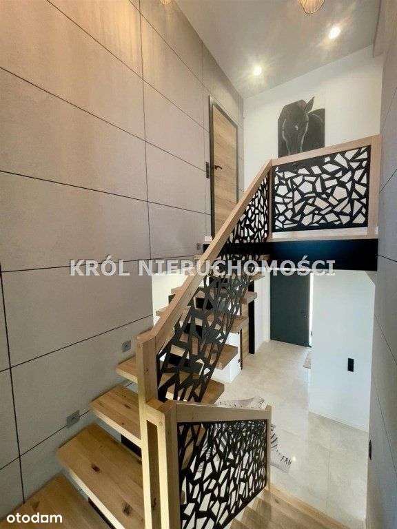 Piękny, nowoczesny dom do wprowadzenia!-11