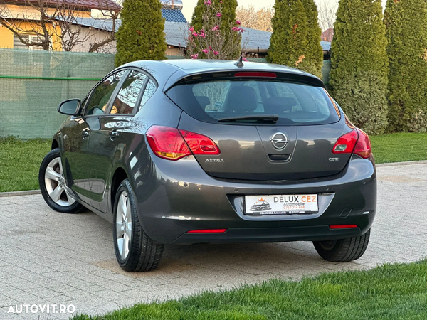 Opel Astra 1.7 CDTI ECOTEC Cosmo - 4