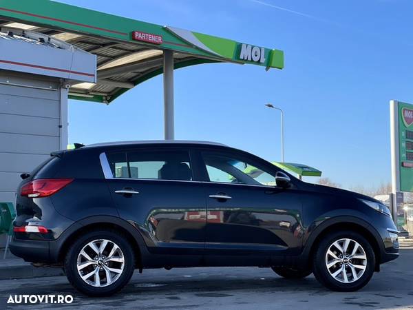 Kia Sportage 1.6 GDI 2WD Dream-Team Edition - 3