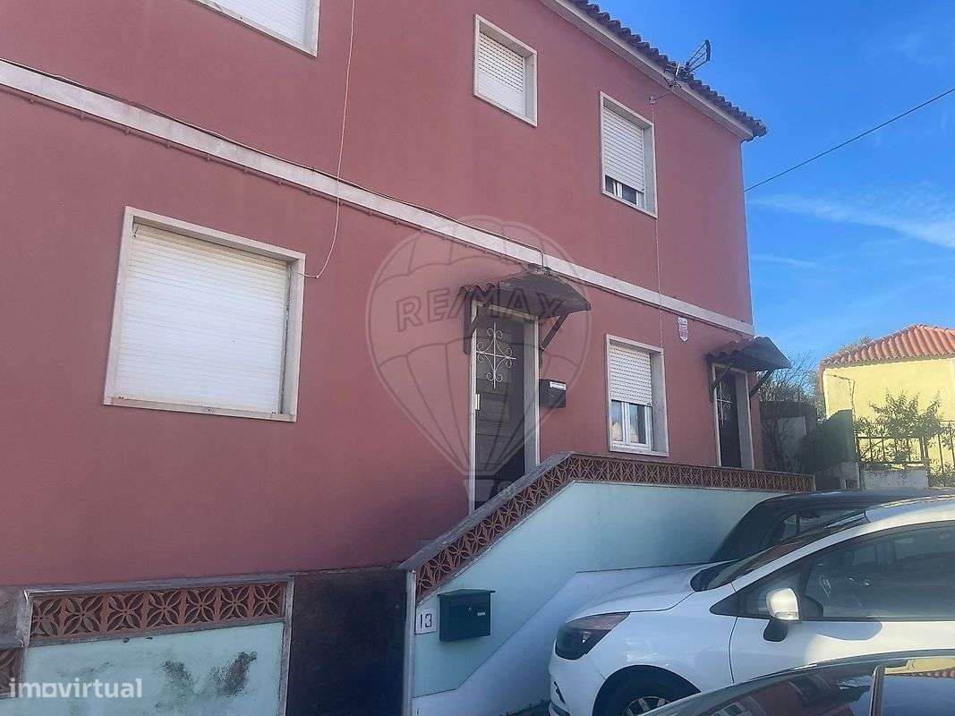 Moradia T4 para venda - Grande imagem: 2/3