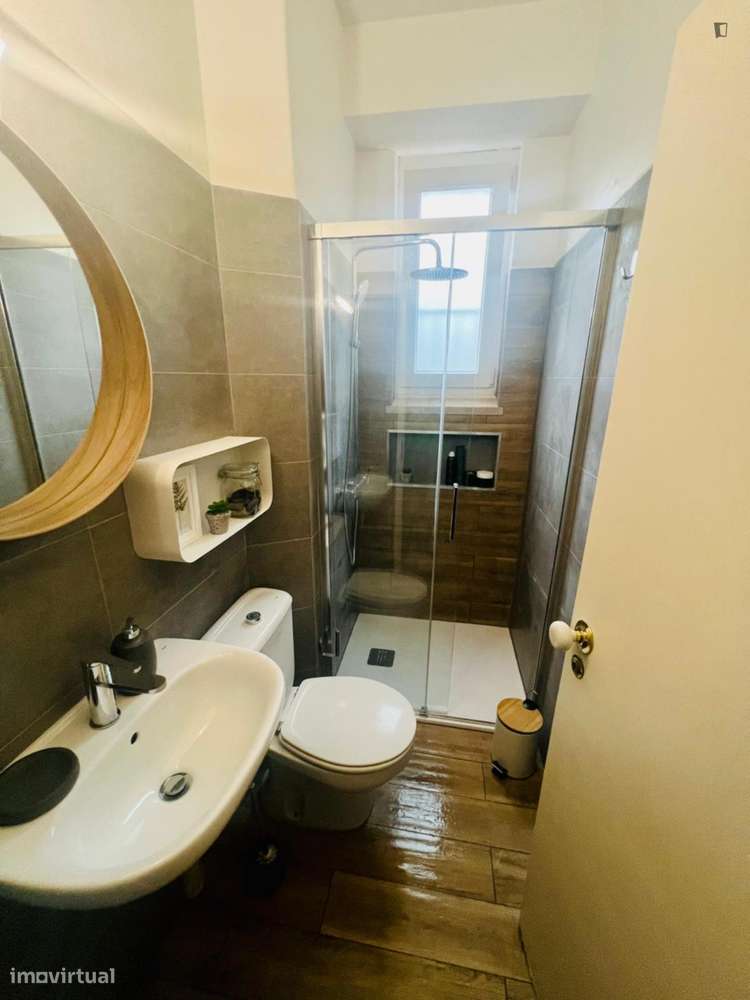 Quarto - localizado em Olivais Lisbon - Grande imagem: 3/4