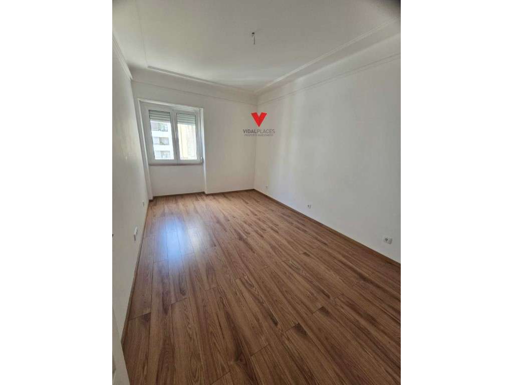 Apartamento T4 na Av Roma - Alvalade-18